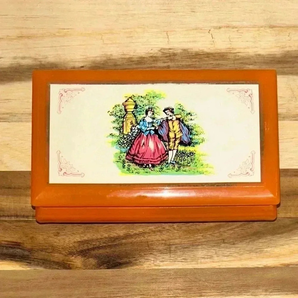 Vintage Yap’s Music Box. Flip top. Mirror. Twirling Ballerinas. Still Works! - Picture 3 of 12